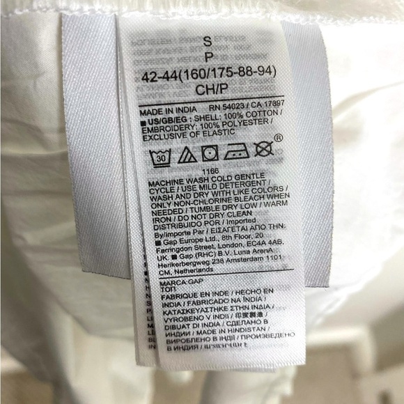 GAP Eyelet Flutter Sleeve Ruched Top Size Small WhITE Blouse - Picture 3 of 3